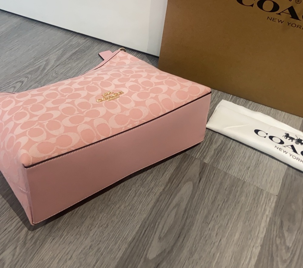 Coach Laurel 31 Hobo CER66 Powder Pink Signature Jacquard Canvas 2-Way Women Shoulder Crossbody Bag