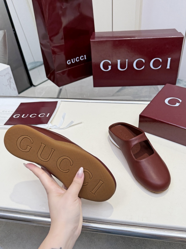 Gucci GG Supreme Canvas & Leather Mule Slippers Classic GG Pattern Backless Loafers Casual Designer Slip On Mules for Women Daily Wear