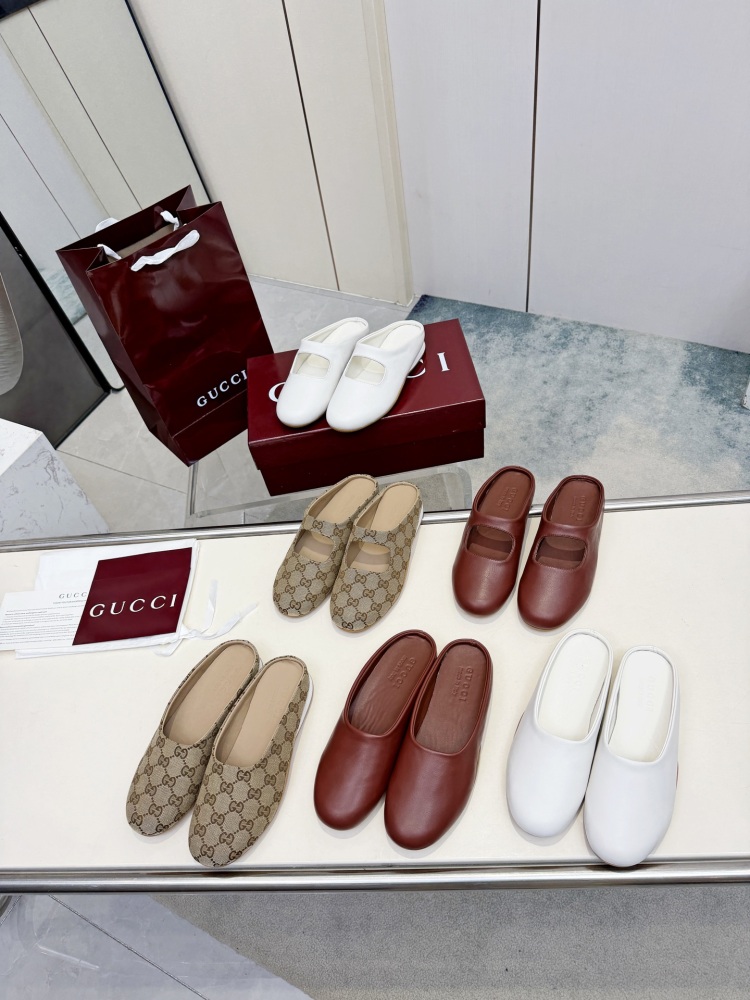 Gucci GG Supreme Canvas & Leather Mule Slippers Classic GG Pattern Backless Loafers Casual Designer Slip On Mules for Women Daily Wear