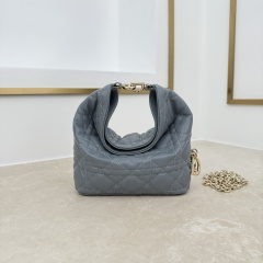 Gris Trianon Cannage Lambskin