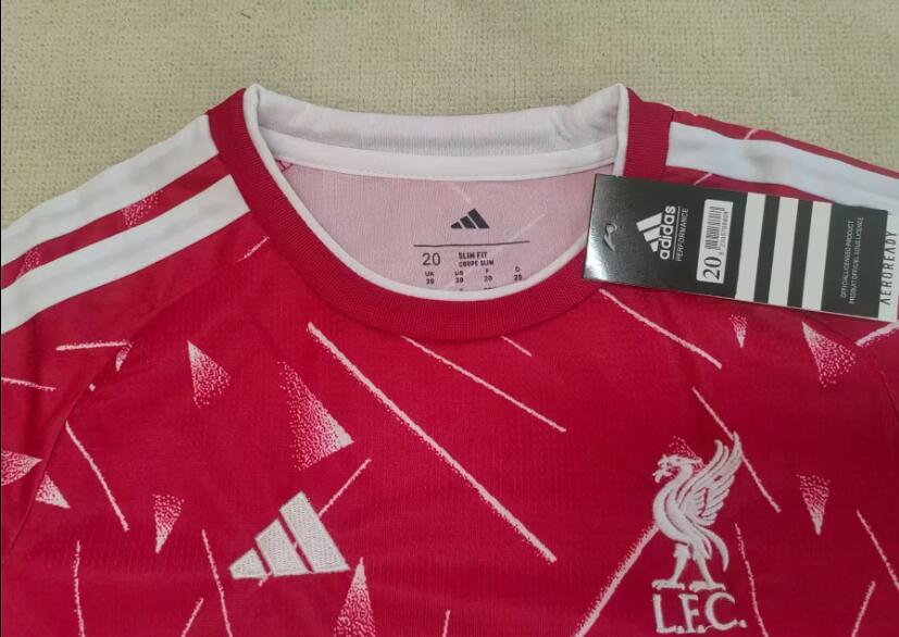 2627 Liverpool children's jersey, No. 7 Wirtz, No. 11 Salah, home short-sleeved football jersey customization.