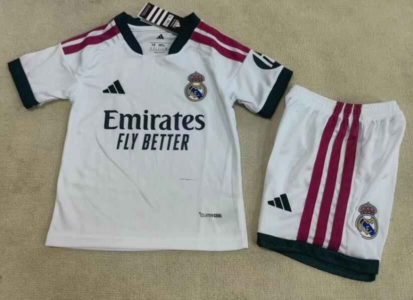 2627 Real Madrid home jersey, player and fan version, long and short sleeve parent-child outfit, boys' and girls' football uniform customization.
