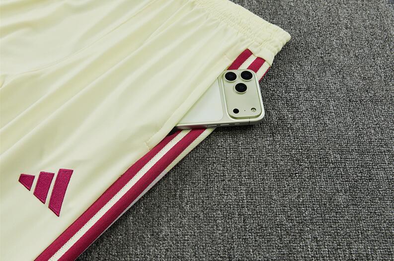 2627 Real Madrid Club Beige Half-Length Long-Sleeve Cristiano Ronaldo Football Training Suit Set for Children and Adults Customized Jersey Sports
