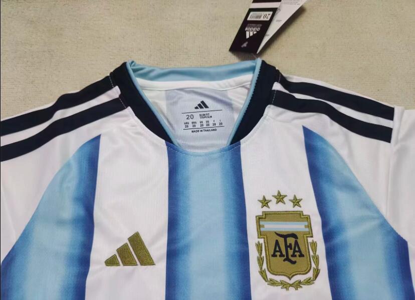 Argentina children's football kit for the 26-27 season.