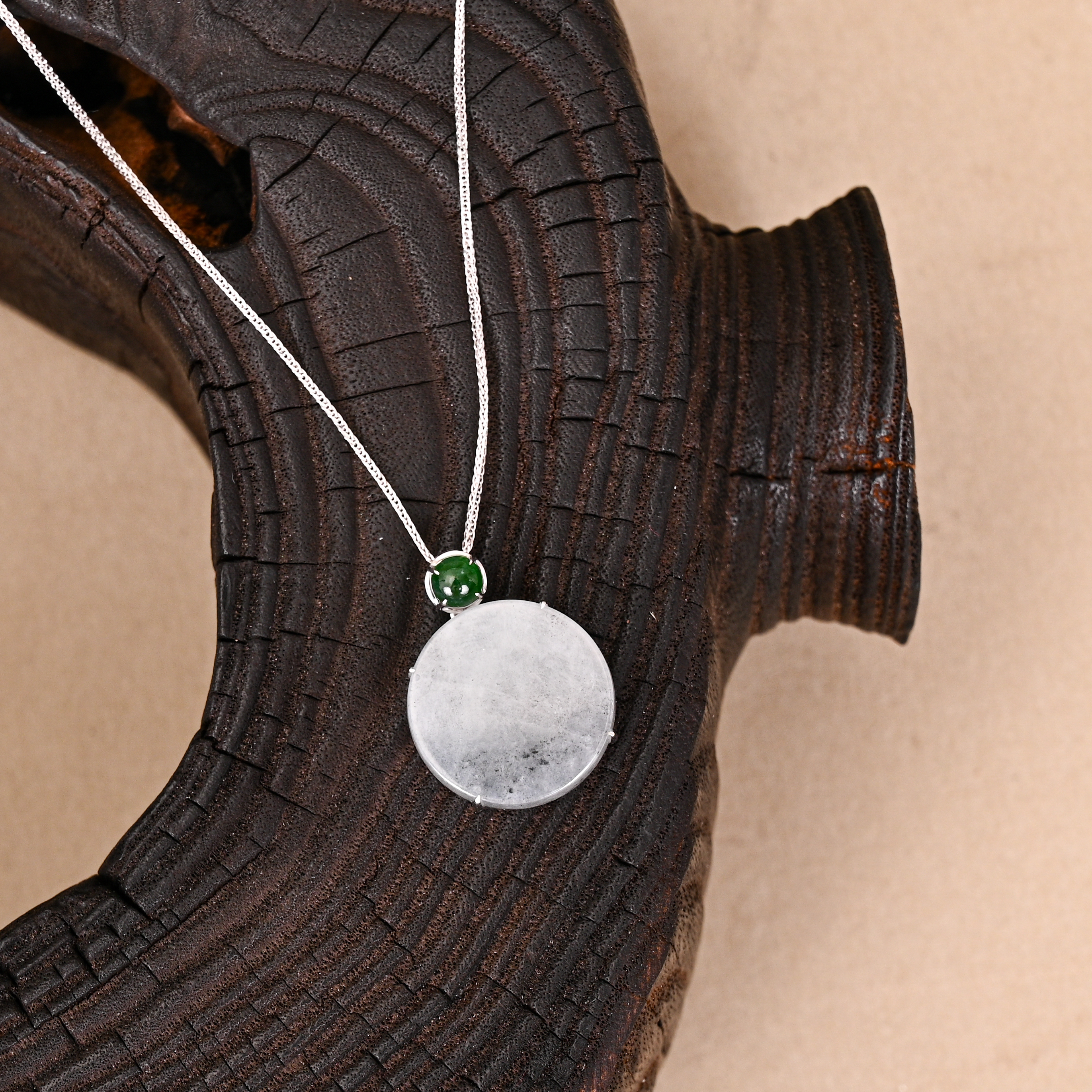 The Ming necklace Lunar Radiance