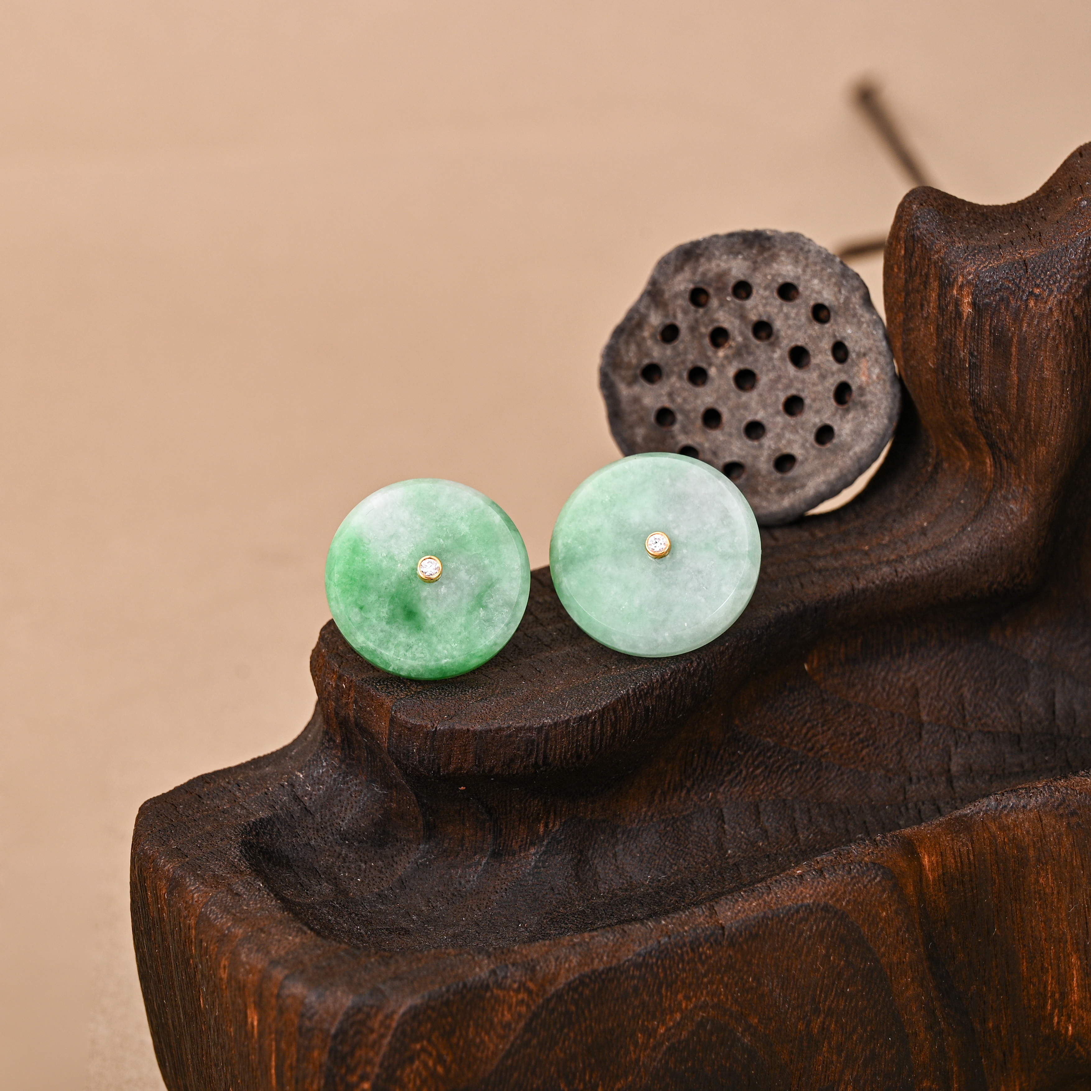 The Ping An Studs Serene Shield in green