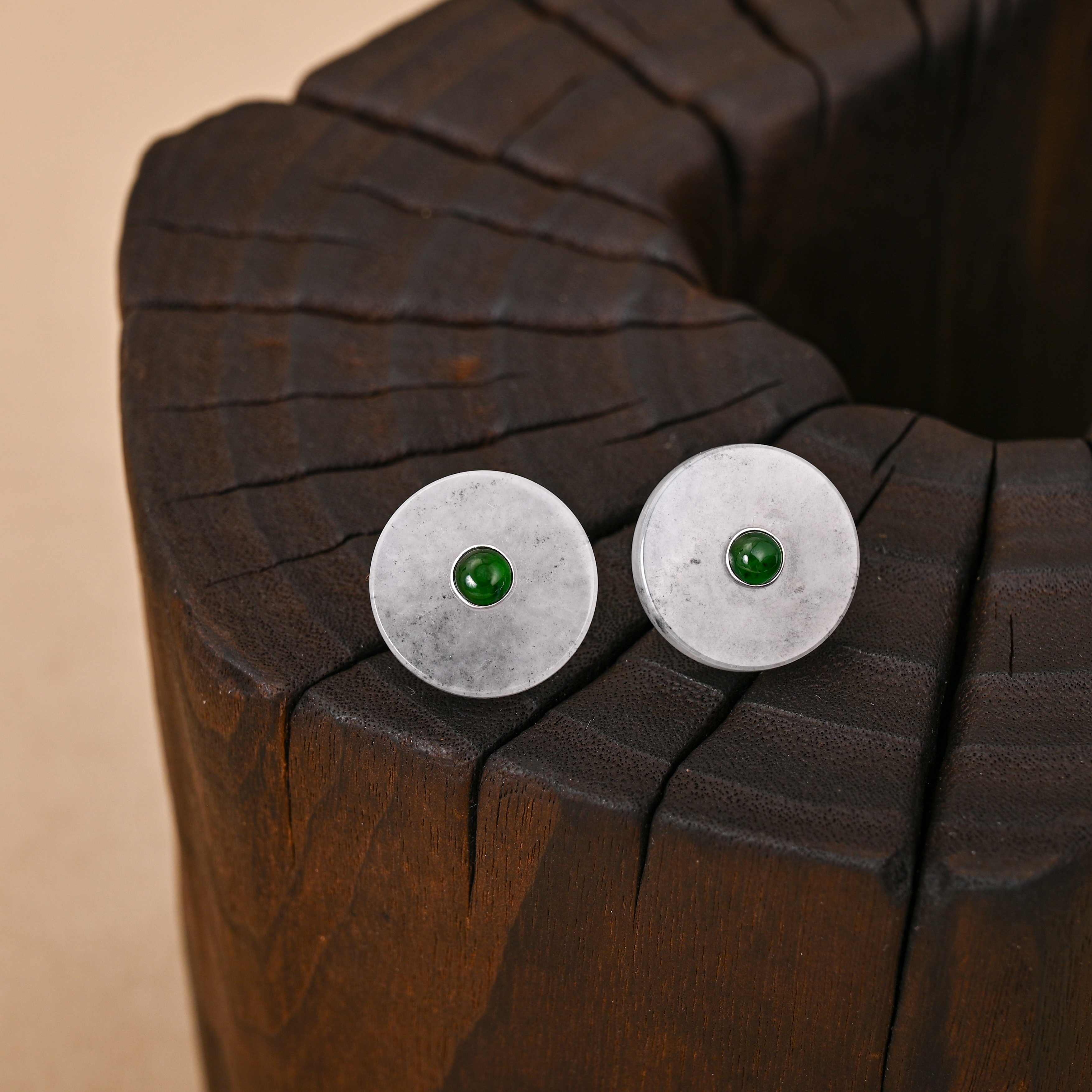 The Ping An Studs Serene Shield in white
