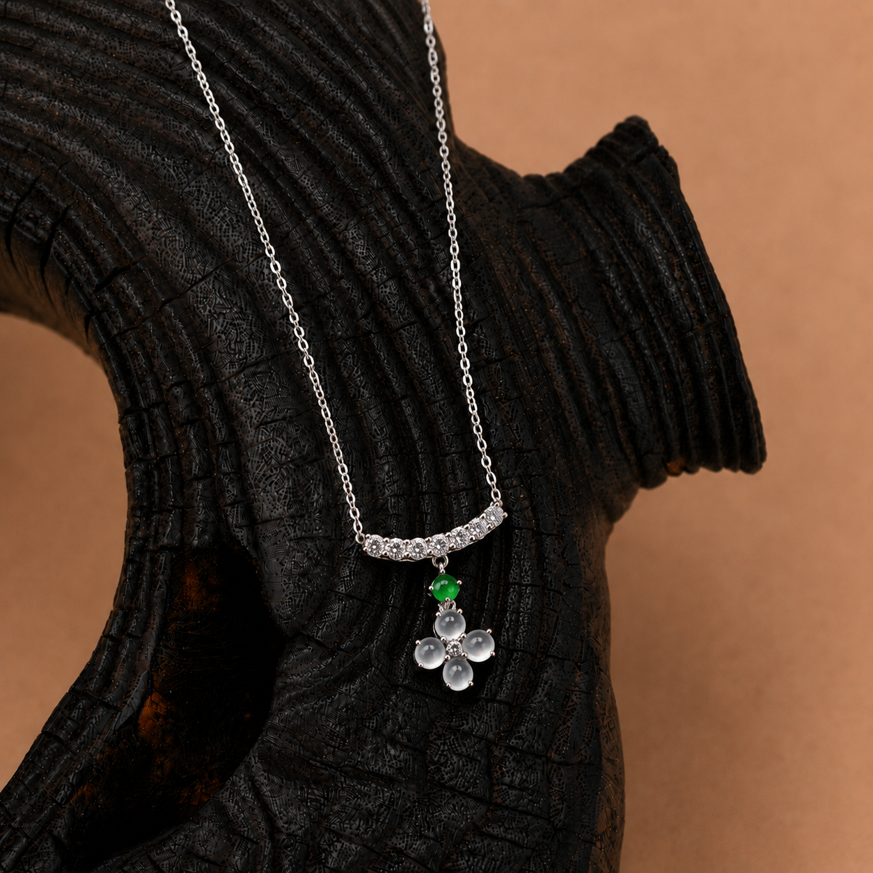 The "Clover" Pendant Necklace
