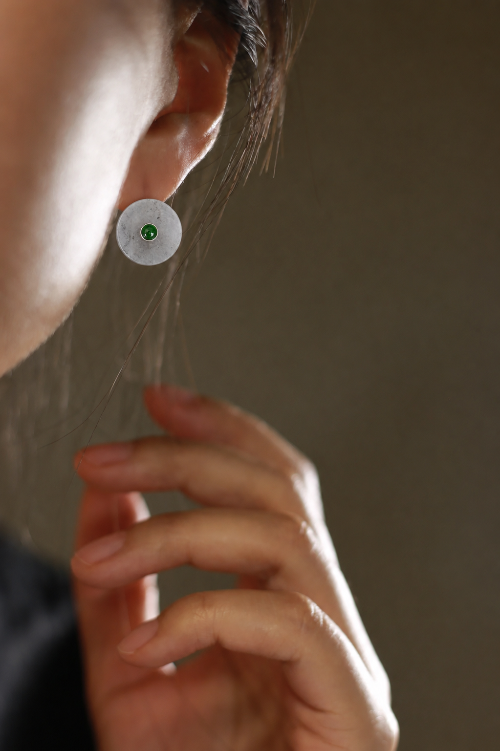 The "Ping An" Studs: Serene Shield in white