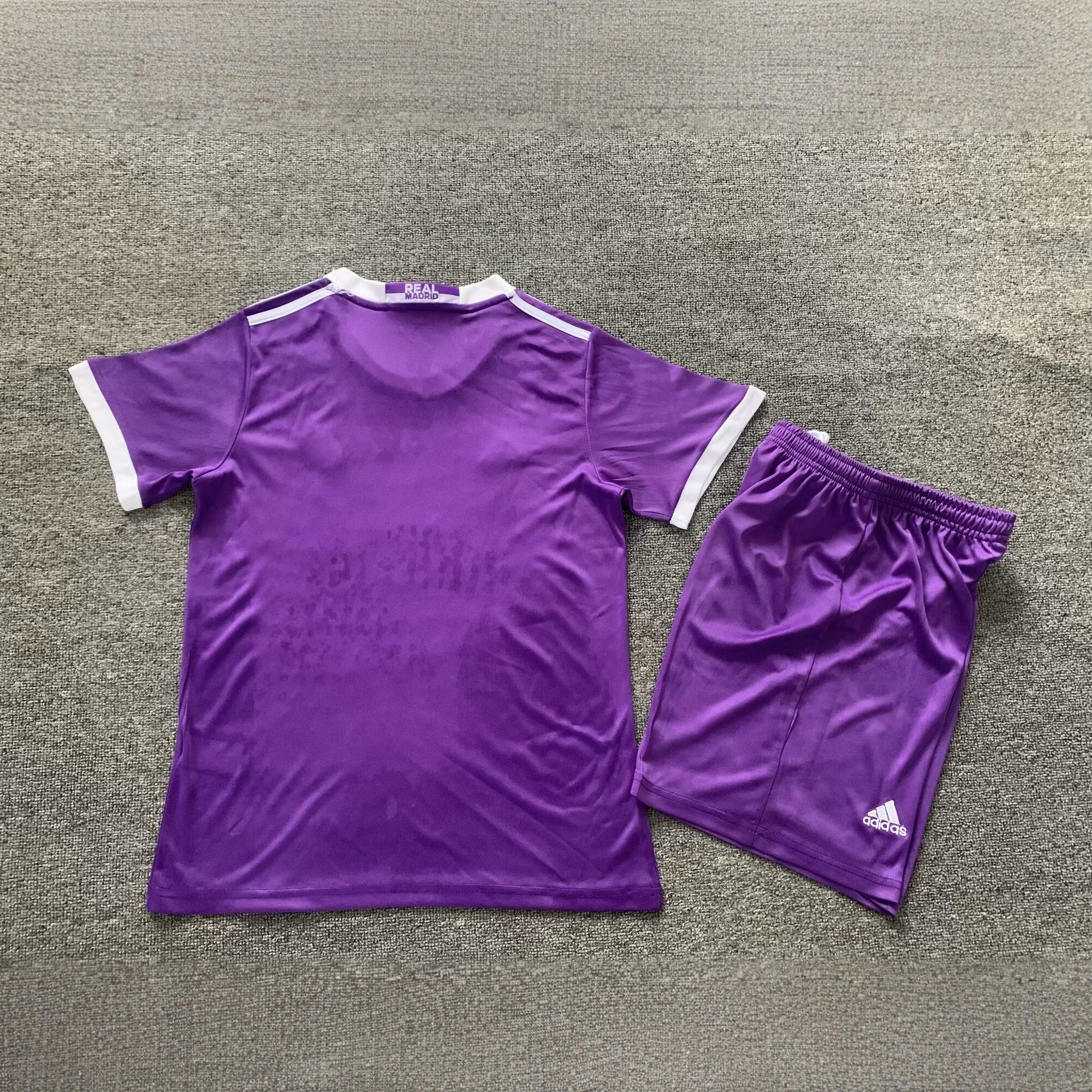 Real Madrid16-17 Away Retro Kids Kits Children Sets Football Jersey