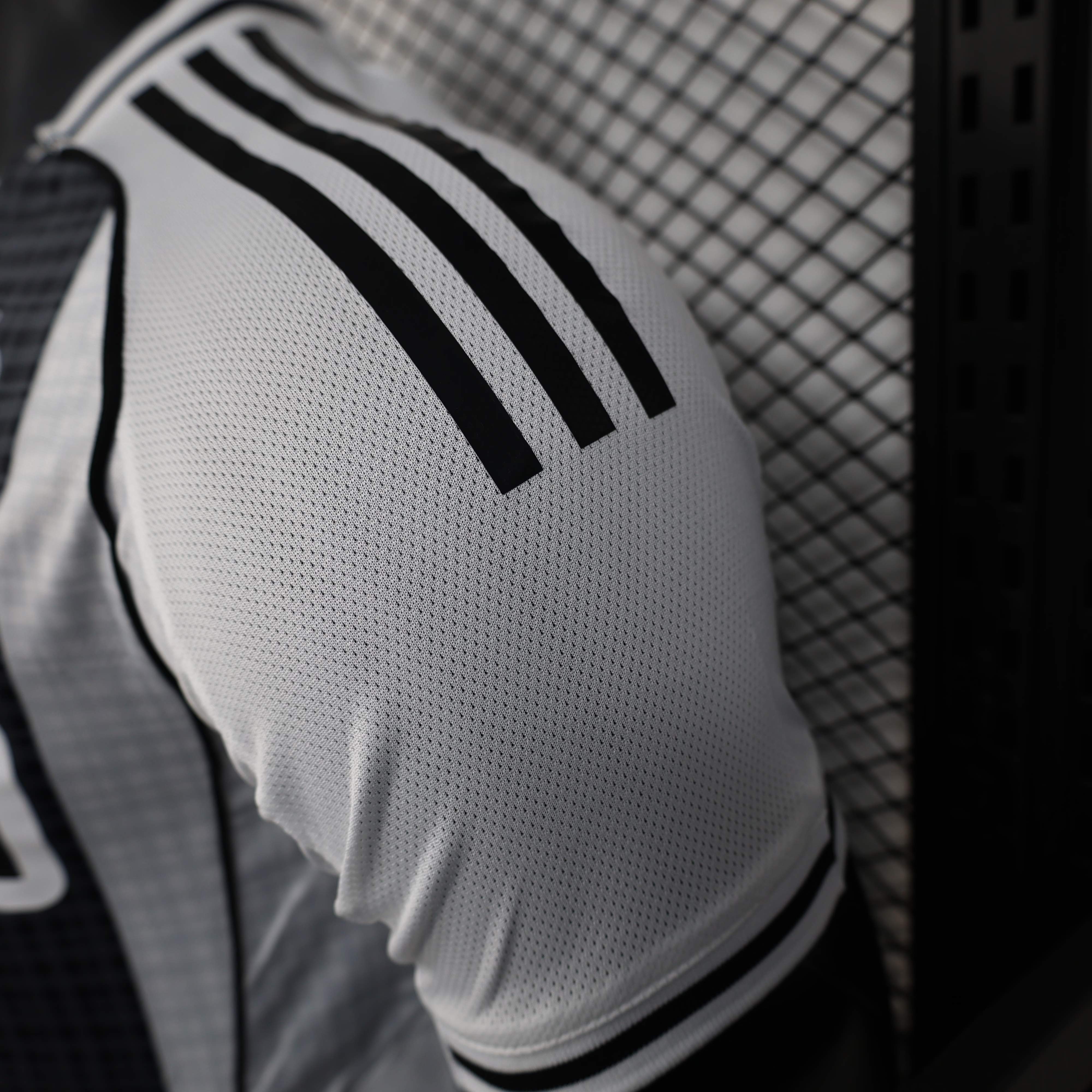 Newcastle United Shirt Home Jersey Player Version 25-26