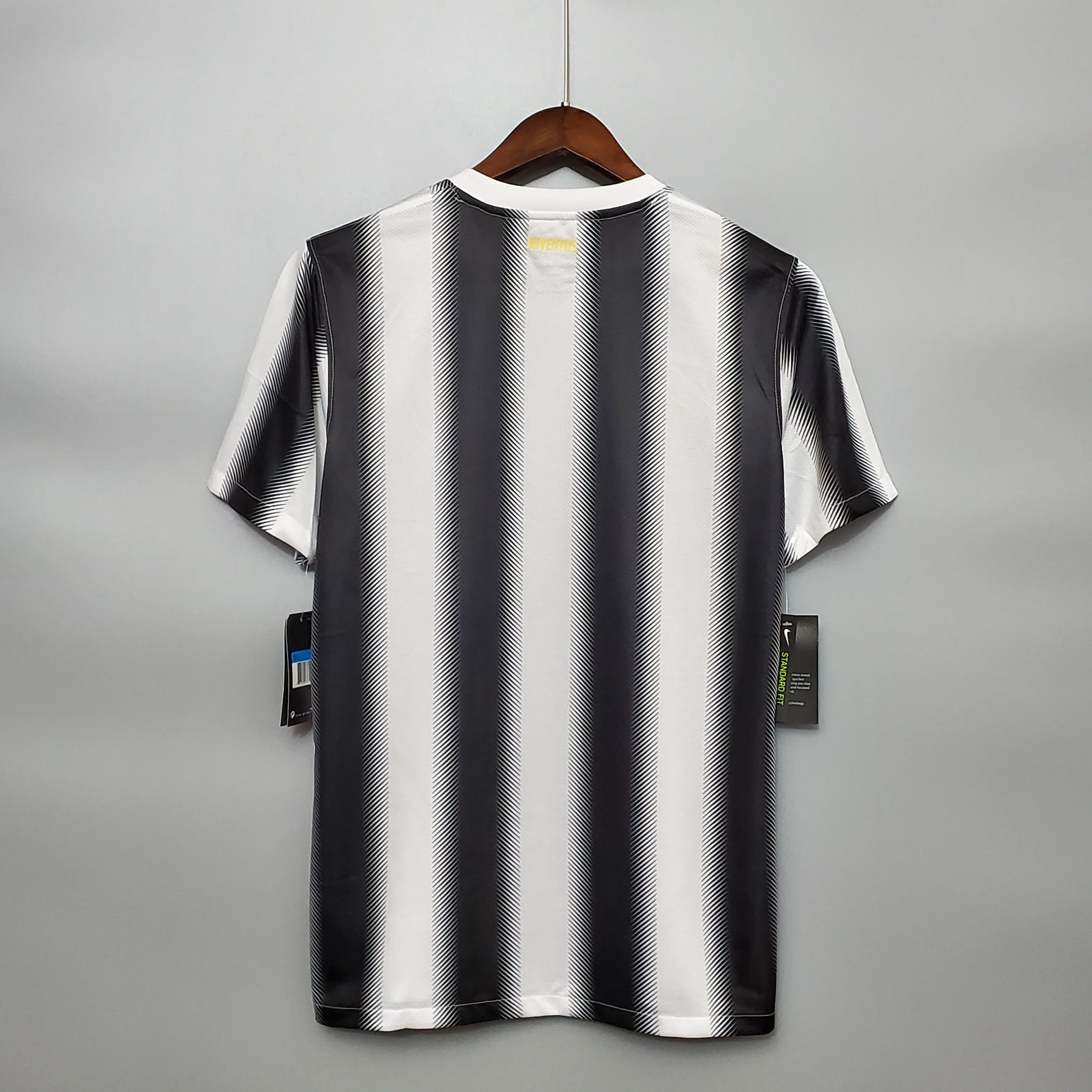 2011-12  Juventus Retro Jersey Home