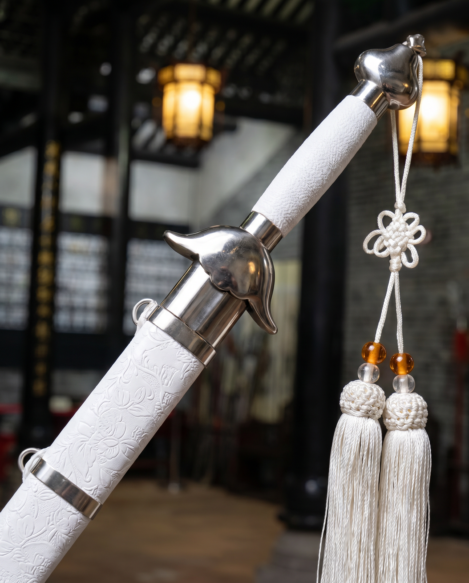 Basic Sword - White Hilt & Sheath