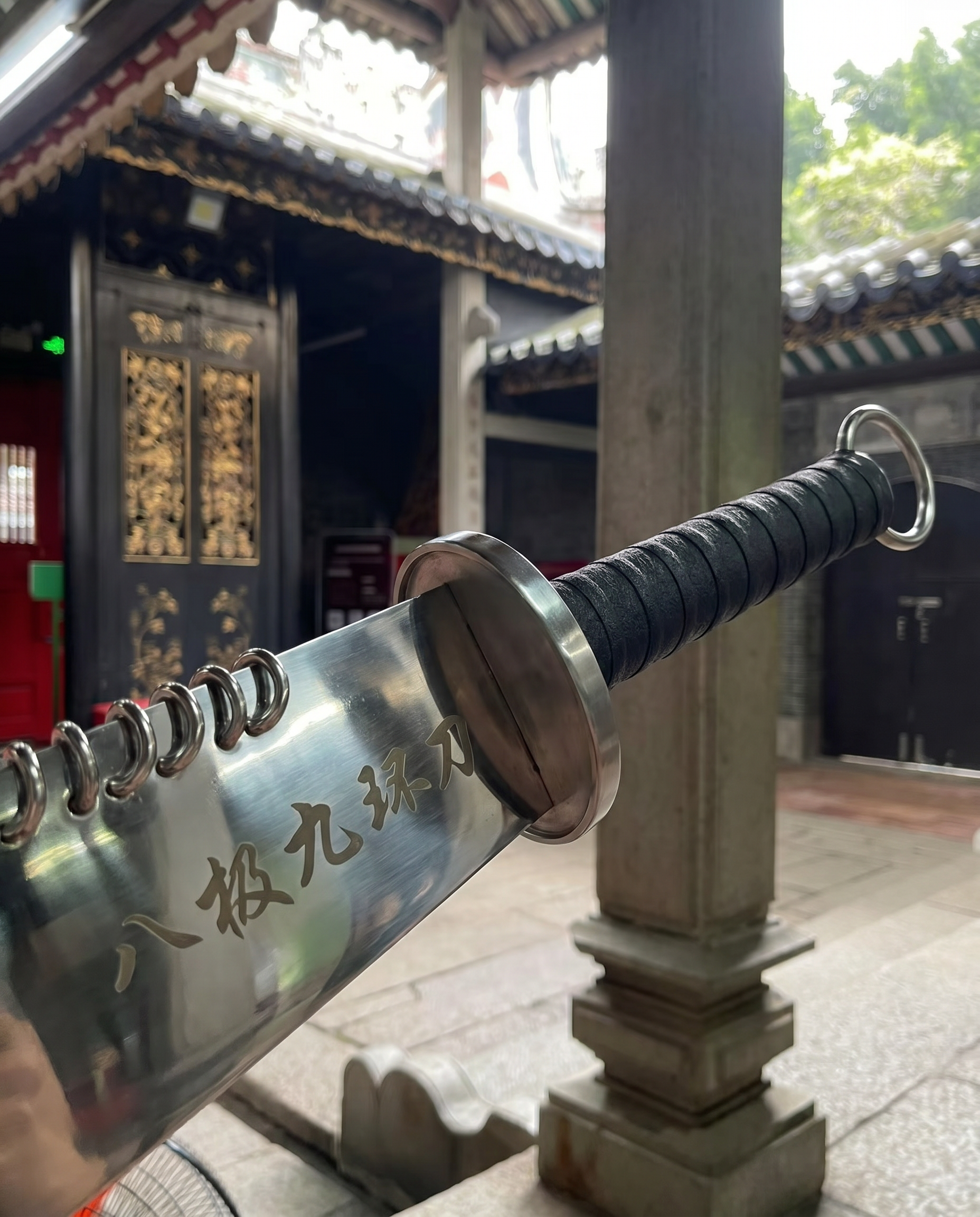 Two-Hand Saber
