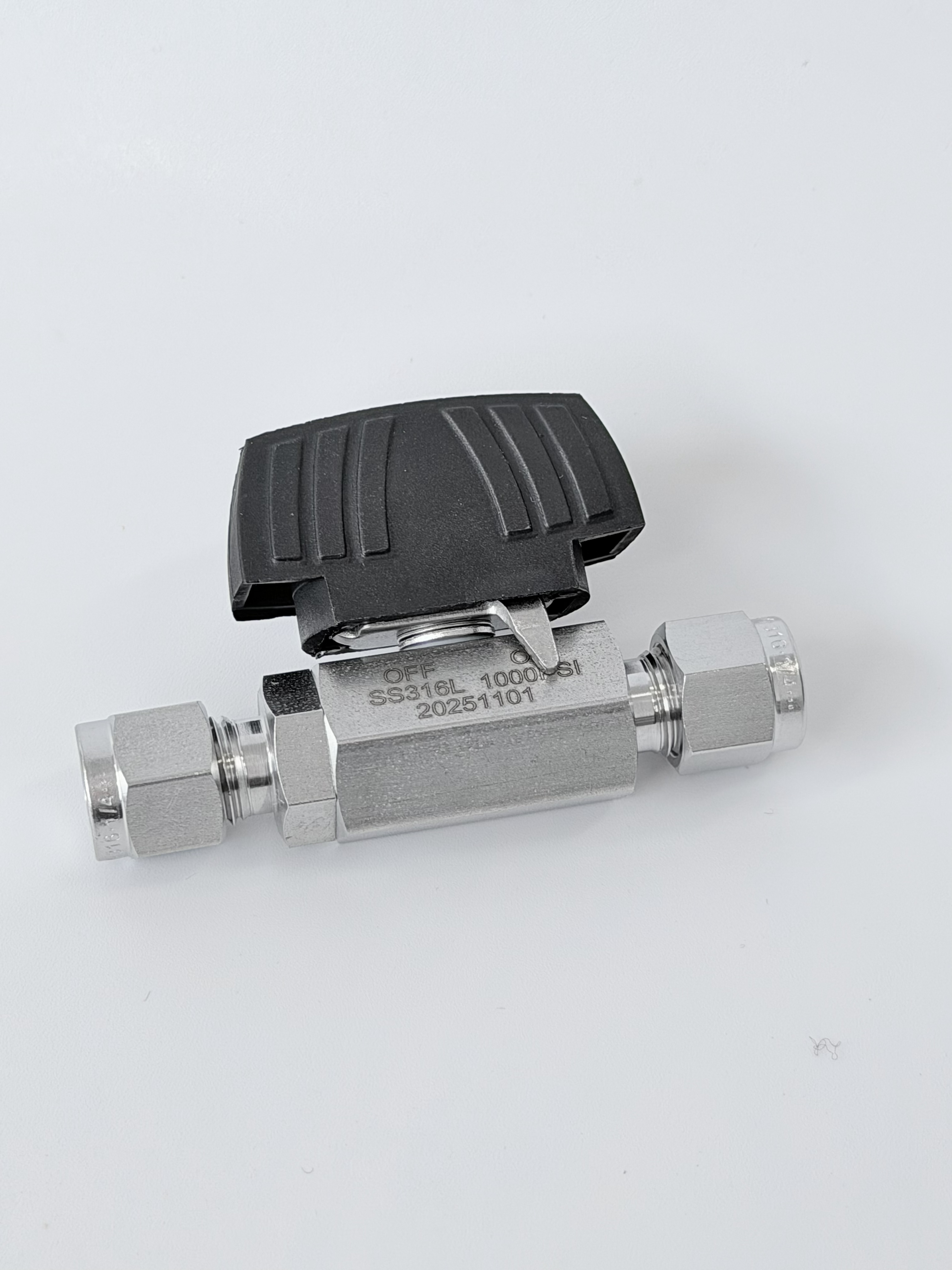 Ball Valves,Shanghai Grelok Fluid System Co., Ltd,External thread to W21.8 reverse thread internal thread cylinder connector (for hydrogen, methane, carbon monoxide, etc.)
