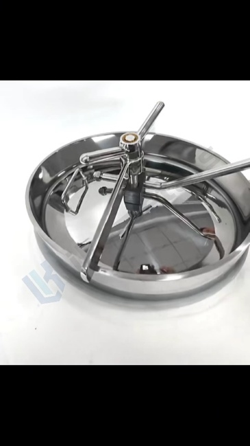 Inward Oval Manhole