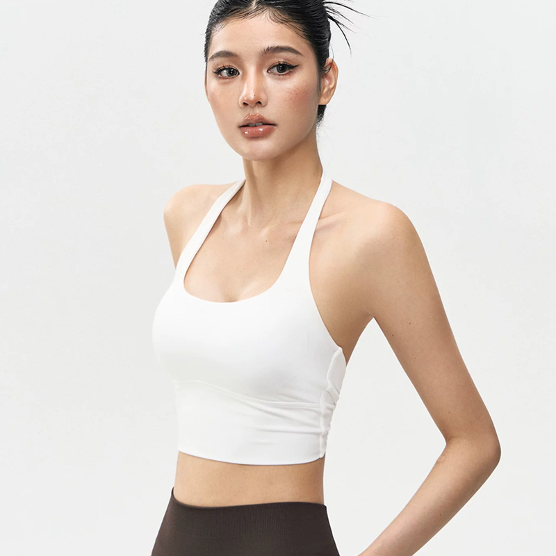 White women's sports vest can be worn externally