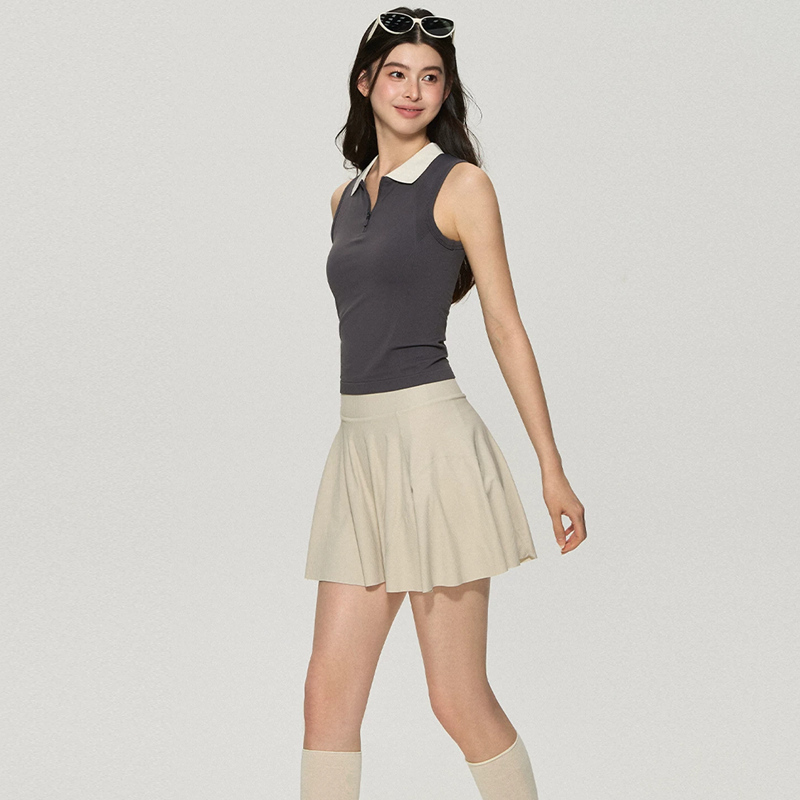 Grey sleeveless women's sports vest can be worn externally