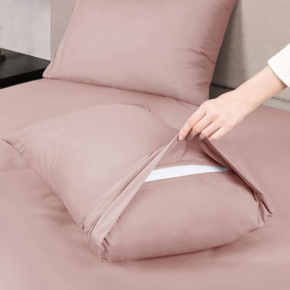 Hotel Luxury Queen Pillowcases – Microfiber 20x30 inches Pillow Cases Set of 2 – Soft, Cozy and Breathable Pillow Covers with Envelope Closure(2Piece, Queen/Standard, Dusty Pink)