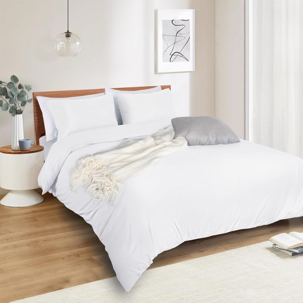 White Duvet Cover Queen Size – Queen Duvet Cover Set - Soft and Breathable Comforter Cover with Zipper Closure, 3Pieces, 1 Duvet Cover (90x90) and 2 Pillow Cases(20x26)
