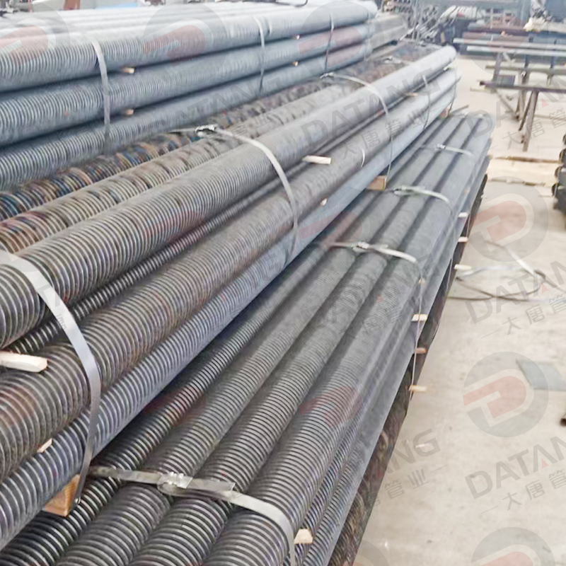 Air-to-water heat pipe heat exchanger