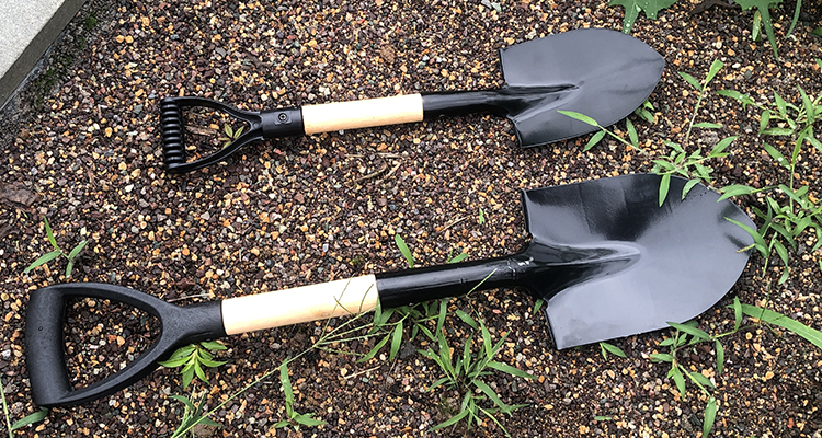 Round-Point garden shovel
