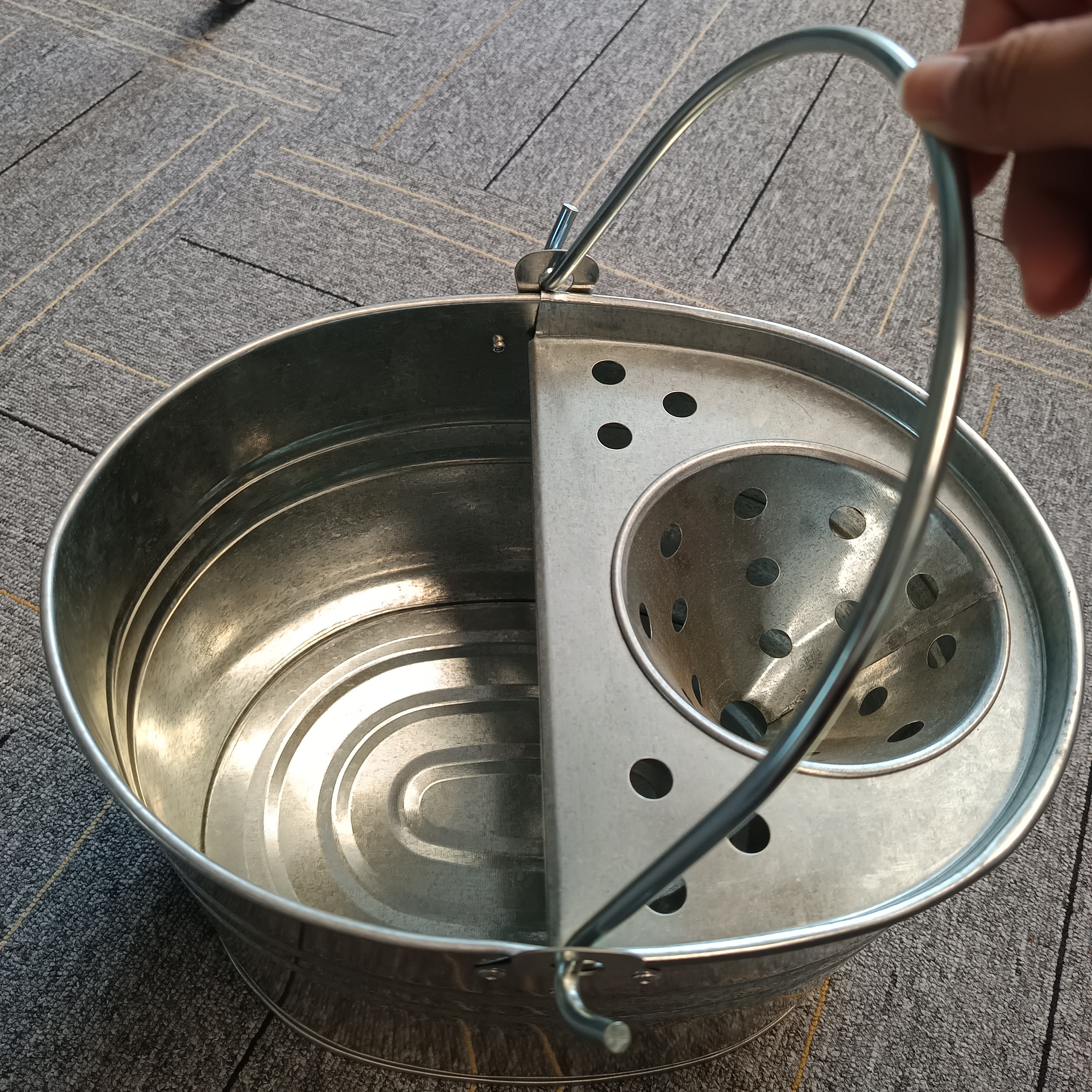 Mop bucket