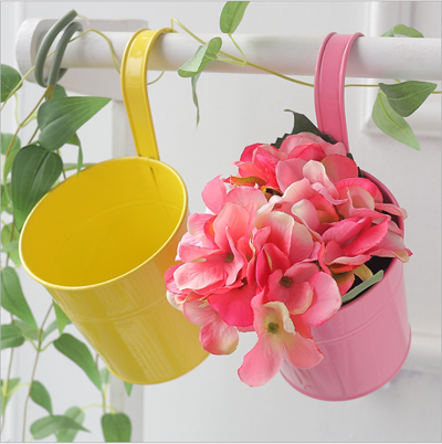 Flower pot