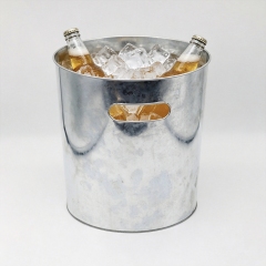 Ice bucket