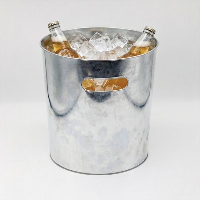 Ice bucket