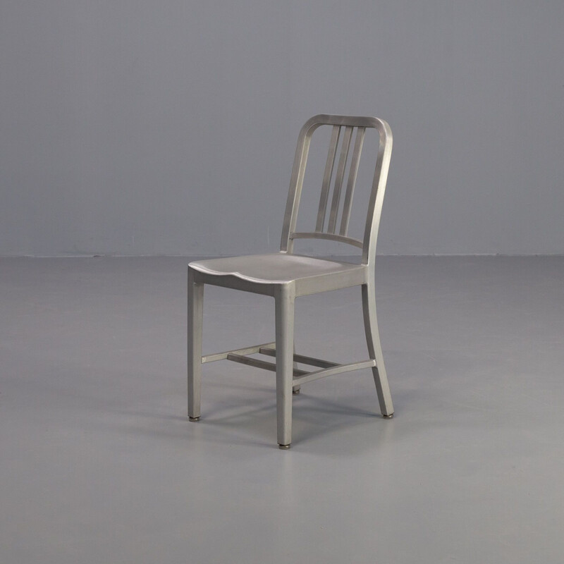 Wholesale Modern Aluminum Brush Navy Dining Chairs for Restaurant and Home Hot Sale at Cheap Price for Hotels