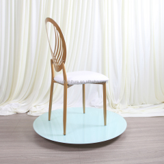 Wholesale Rental Use Wedding Decoration Stackable Movable Cushion Gold Chiavari Chairs for Sale