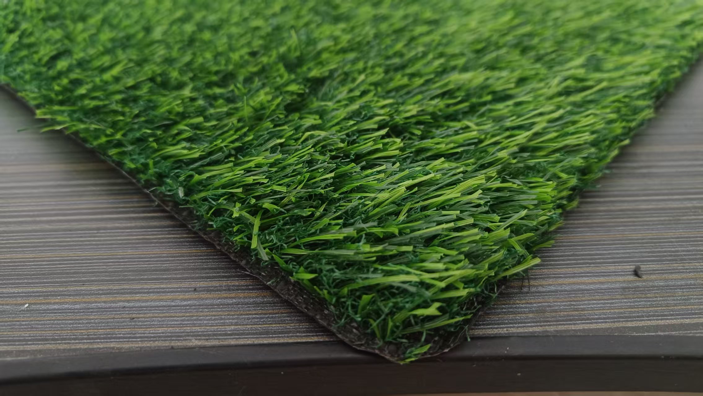 New fashionable artificial Turf Suitable for PP+PE Material for yard garden to England,HealthLife,New fashionable for PP+PE for yard garden to England
