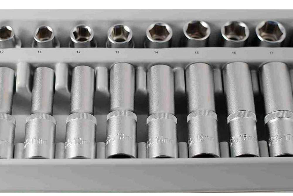 Selta Taiwan 8-19mm 24pc 1/2" Dr. Cr-V Flank 6pt Reg. & Deep Socket Set in Tray
