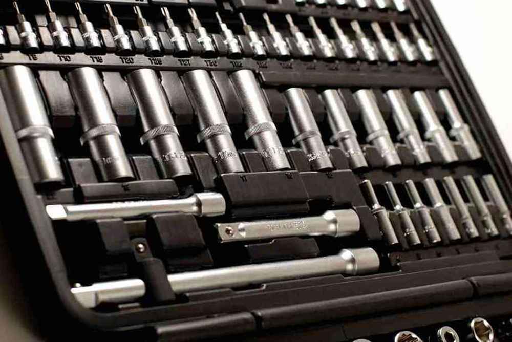 Selta Taiwan 172pc 1/4"-3/8"-1/2" Dr. Reg. Deep Female E-Star Socket & Bits Set