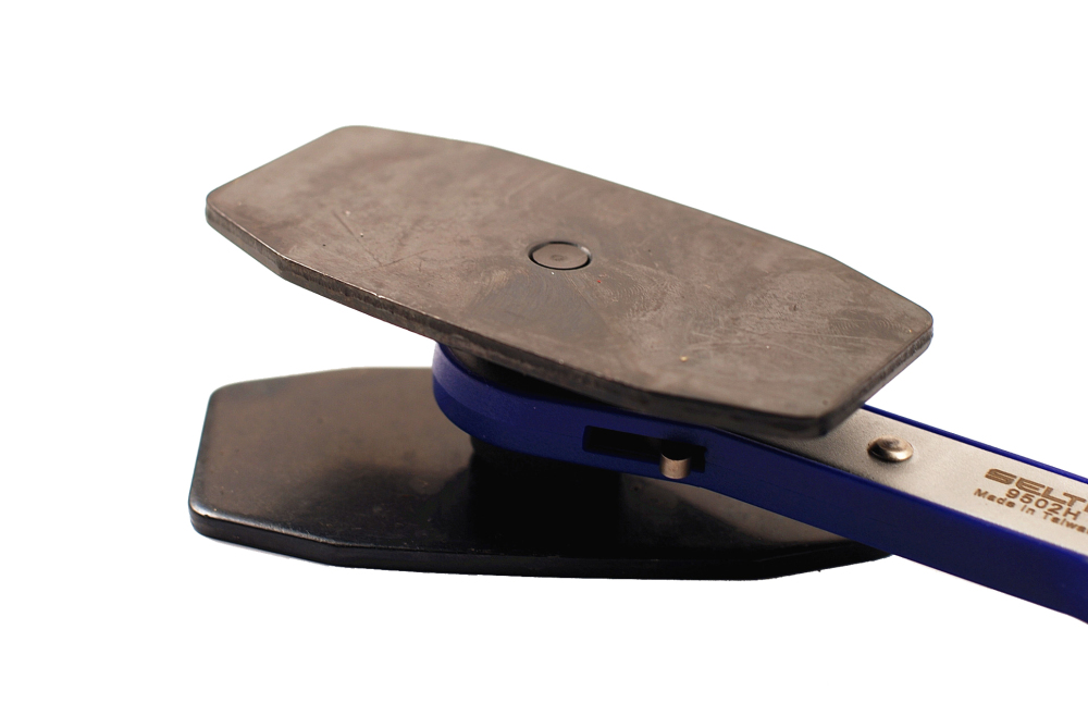 E-CAR Taiwan 4-in-1 Universal Ratchet Brake Piston Spreader on Single Twin & Quad Pistons 360º Move