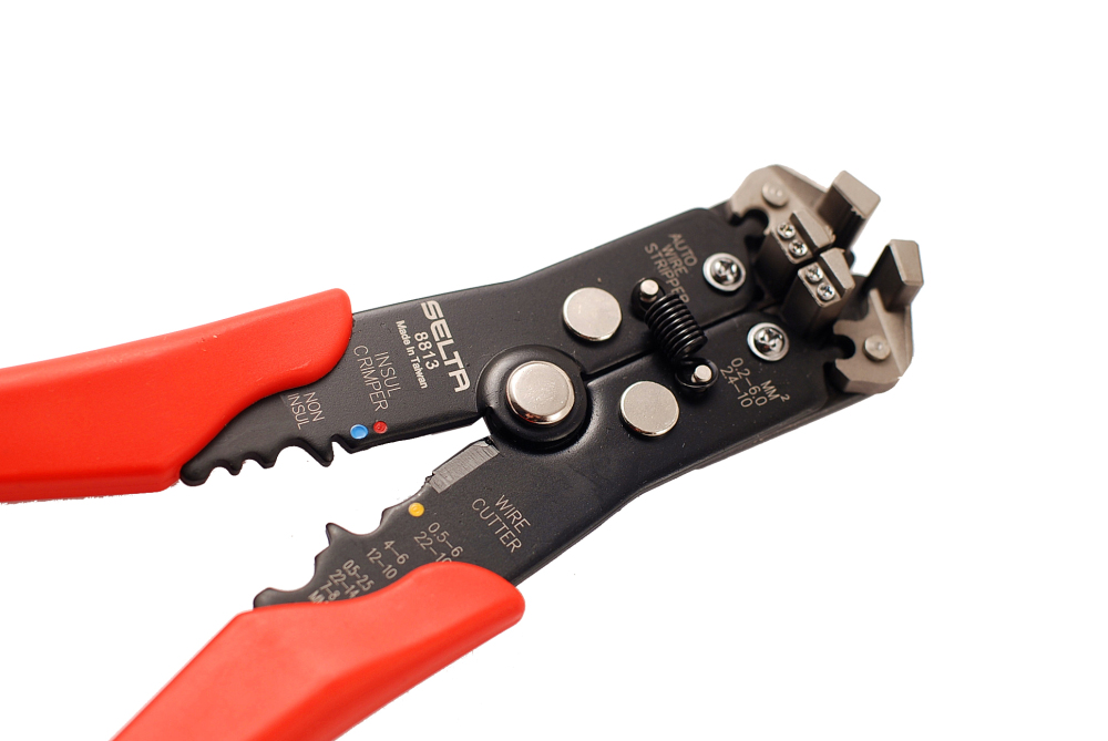 Selta Taiwan Multi-Function Automatic Stripper & Crimper Wire Stripping Crimping Cutting