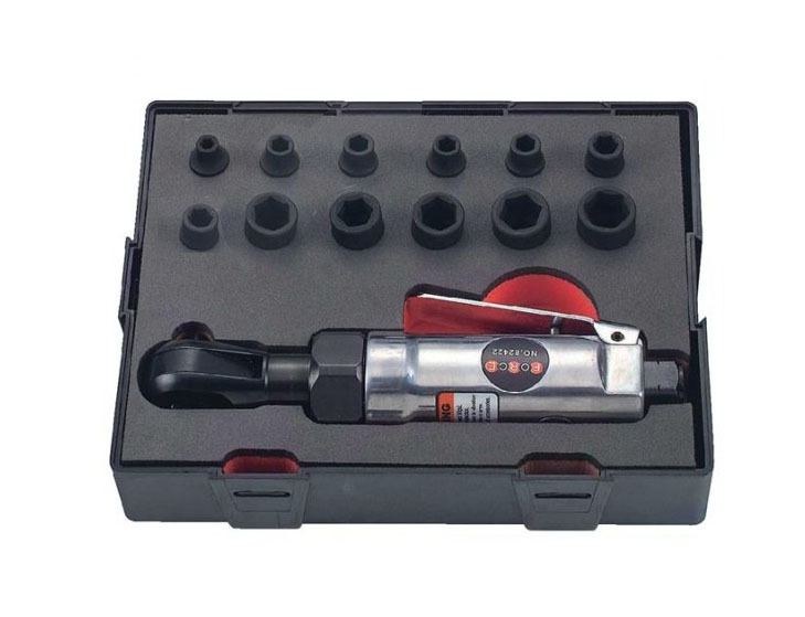 Force Taiwan 13pc 1/4" Dr. 6pt Flank Impact Socket with Air Ratchet Wrench Set
