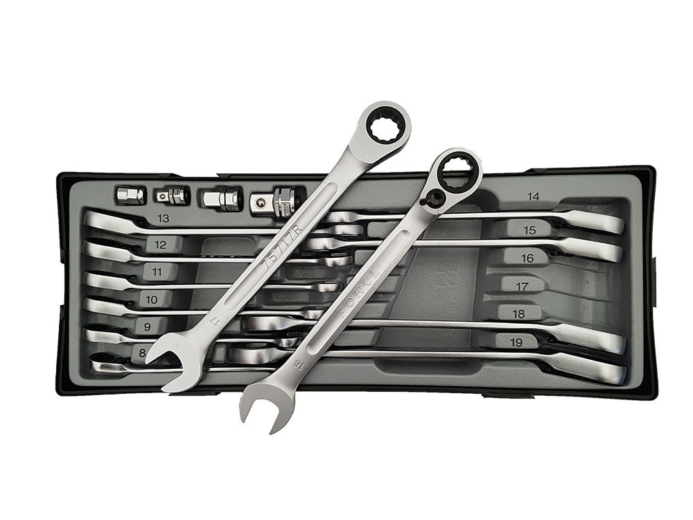 Force 8-19mm Metric Ratchet Spanner Gear Wrench & Adapter Holder 16pc Set