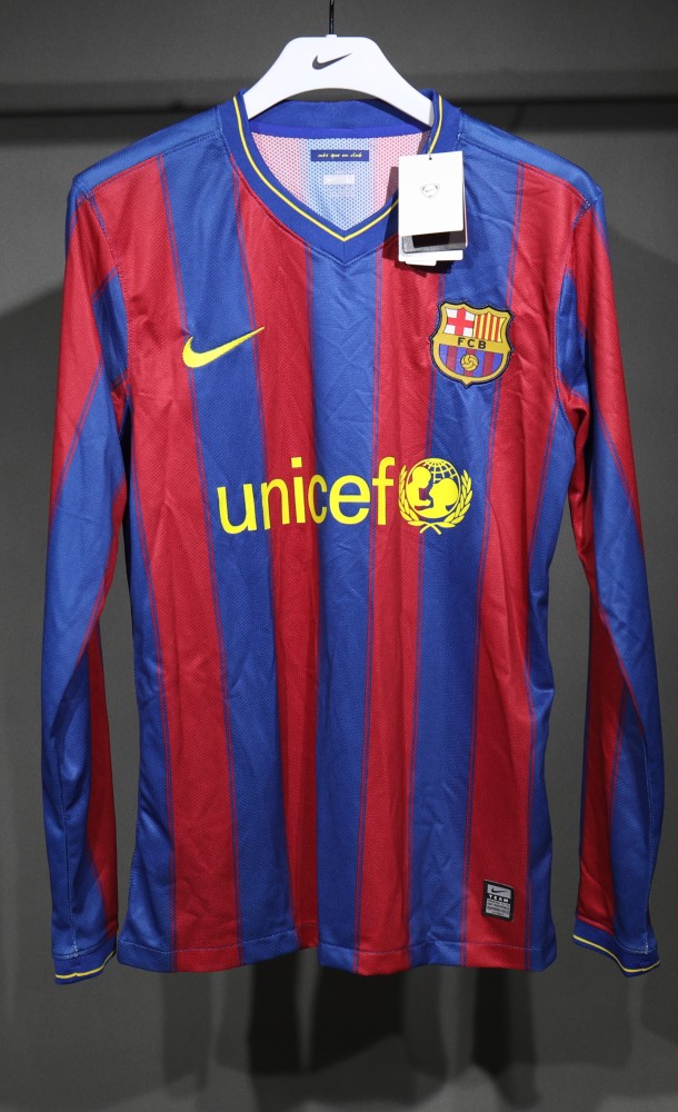 09-10 Barcelona Home Retro Jersey Player Edition