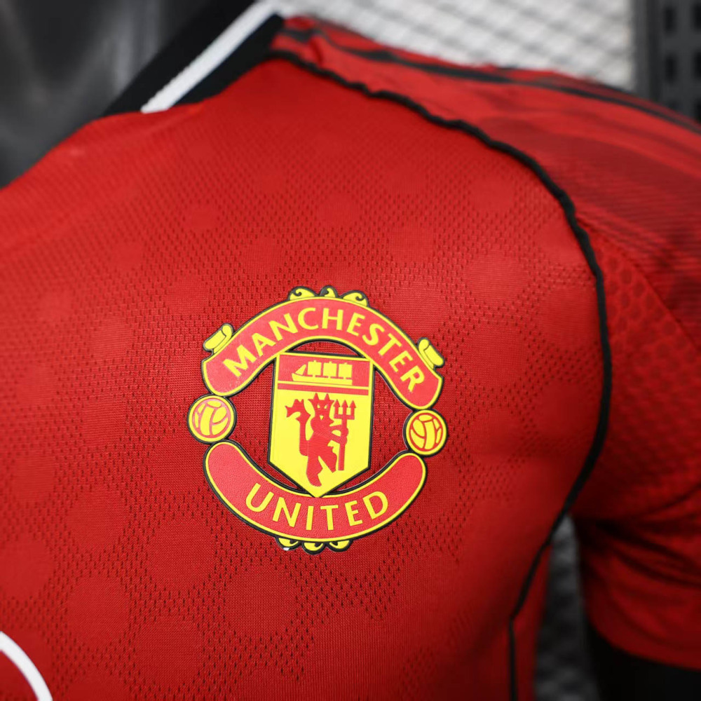 25-26 Manchester United Home Soccer Jersey