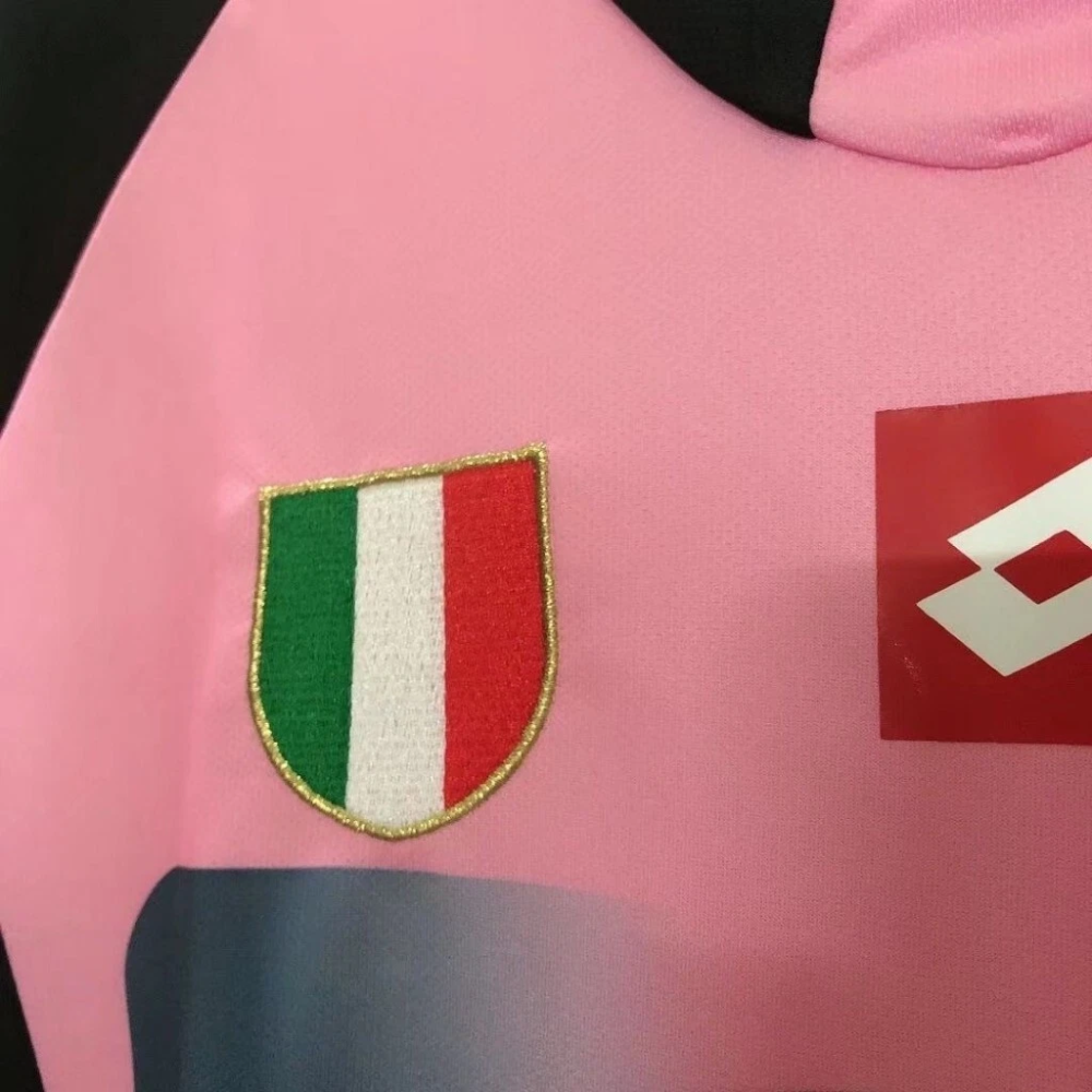 02-03 Juventus Goalkeeper Retro Jersey Pink