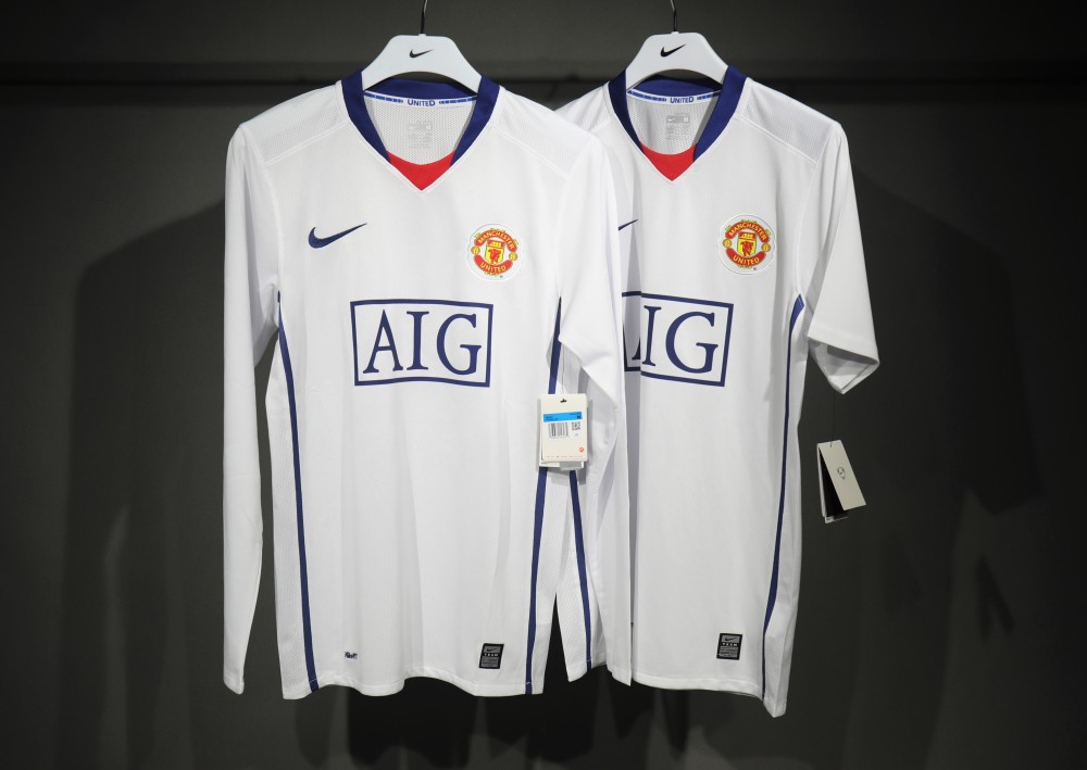 08-09 Manchester United Away Retro Jersey Player Edtion