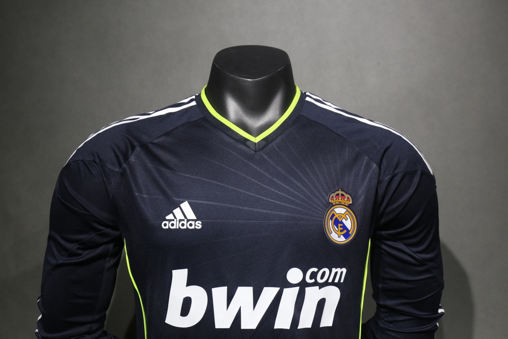 2010/11 Real Madrid Away Retro Jersey Player Version Long Sleeve