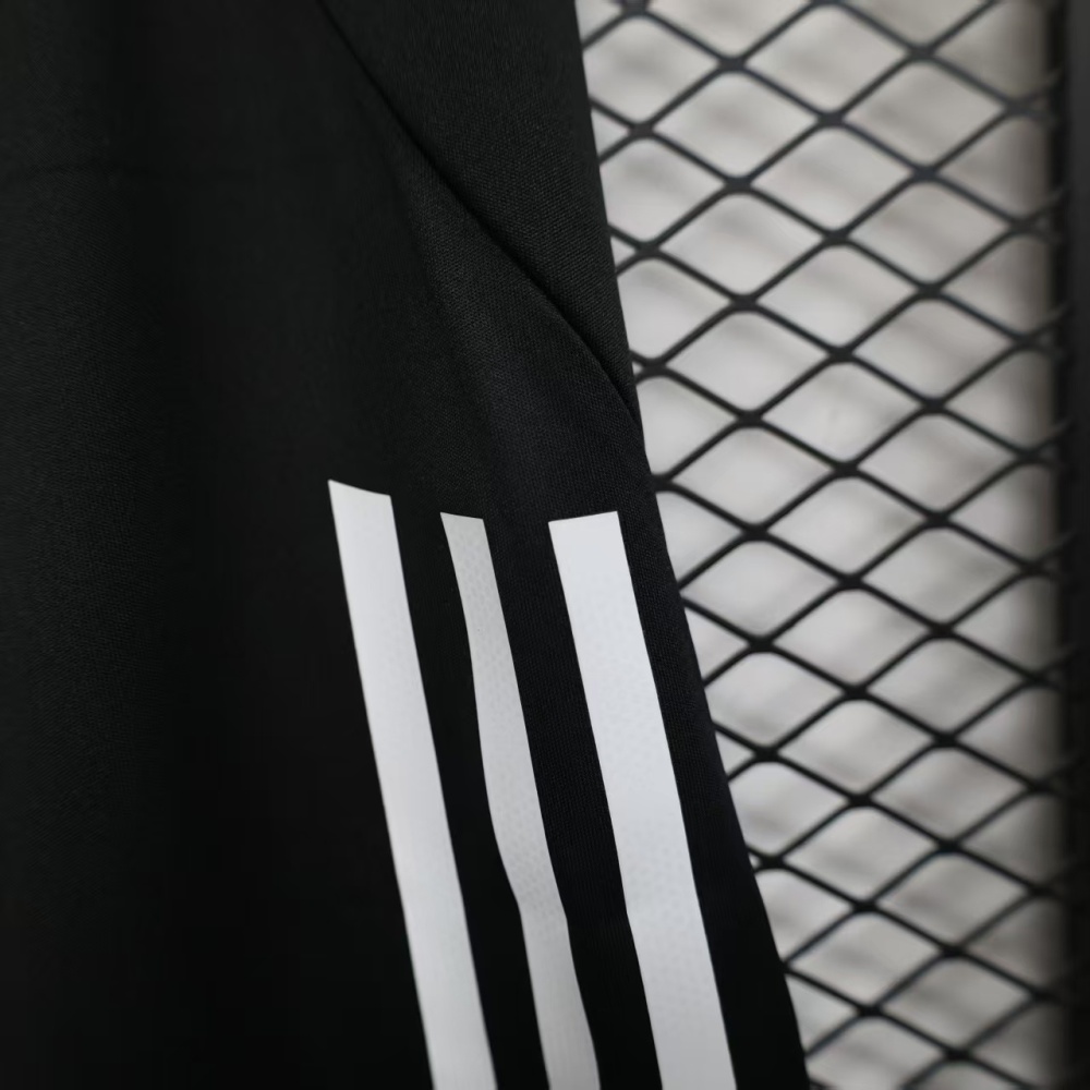 25-26 Manchester United Away Shorts Player Version