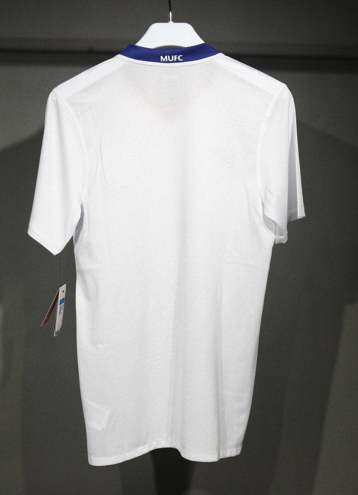 08-09 Manchester United Away Retro Jersey Player Edtion