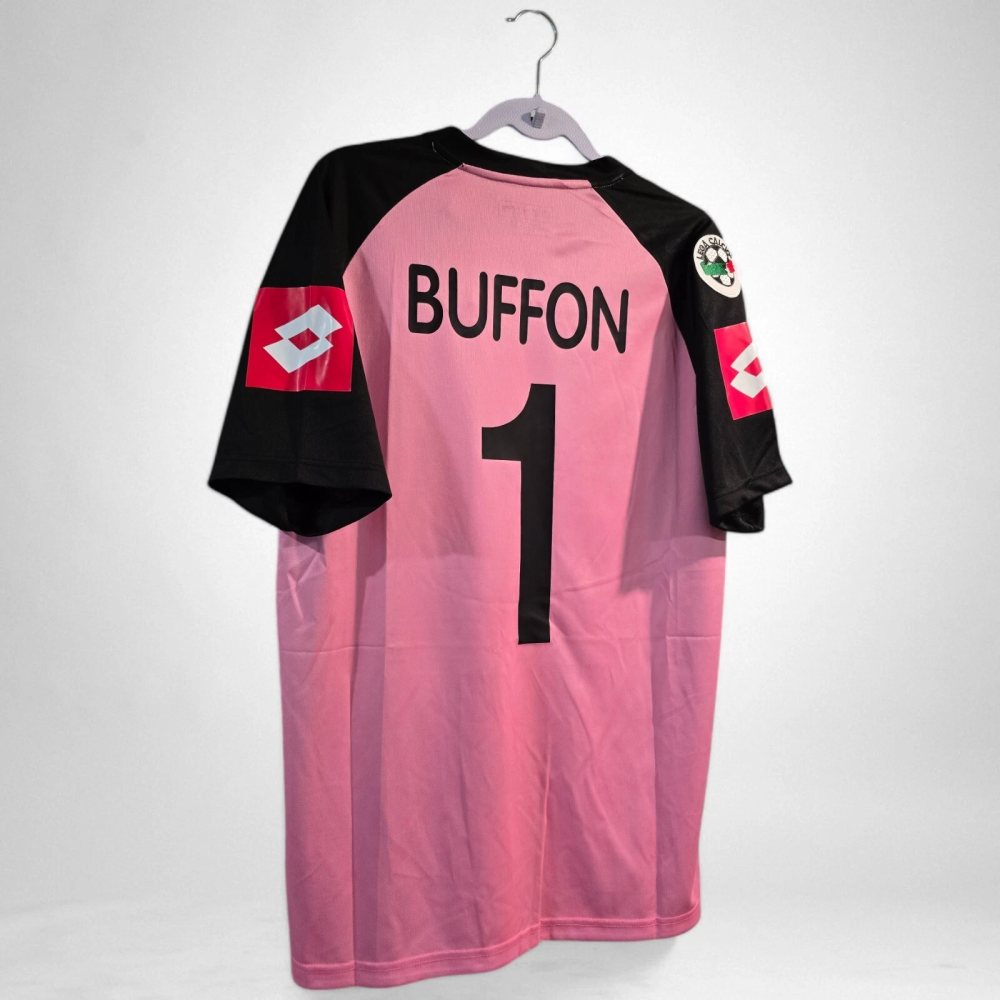 02-03 Juventus Goalkeeper Retro Jersey Pink