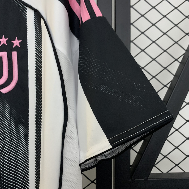 25-26 Juventus Home Soccer Jersey