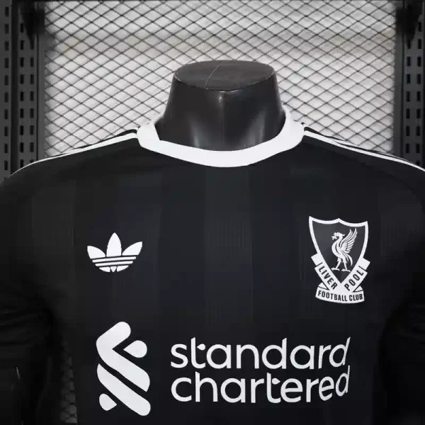 25-26 Liverpool Goalkeeper Black Soccer Jersey Player Version