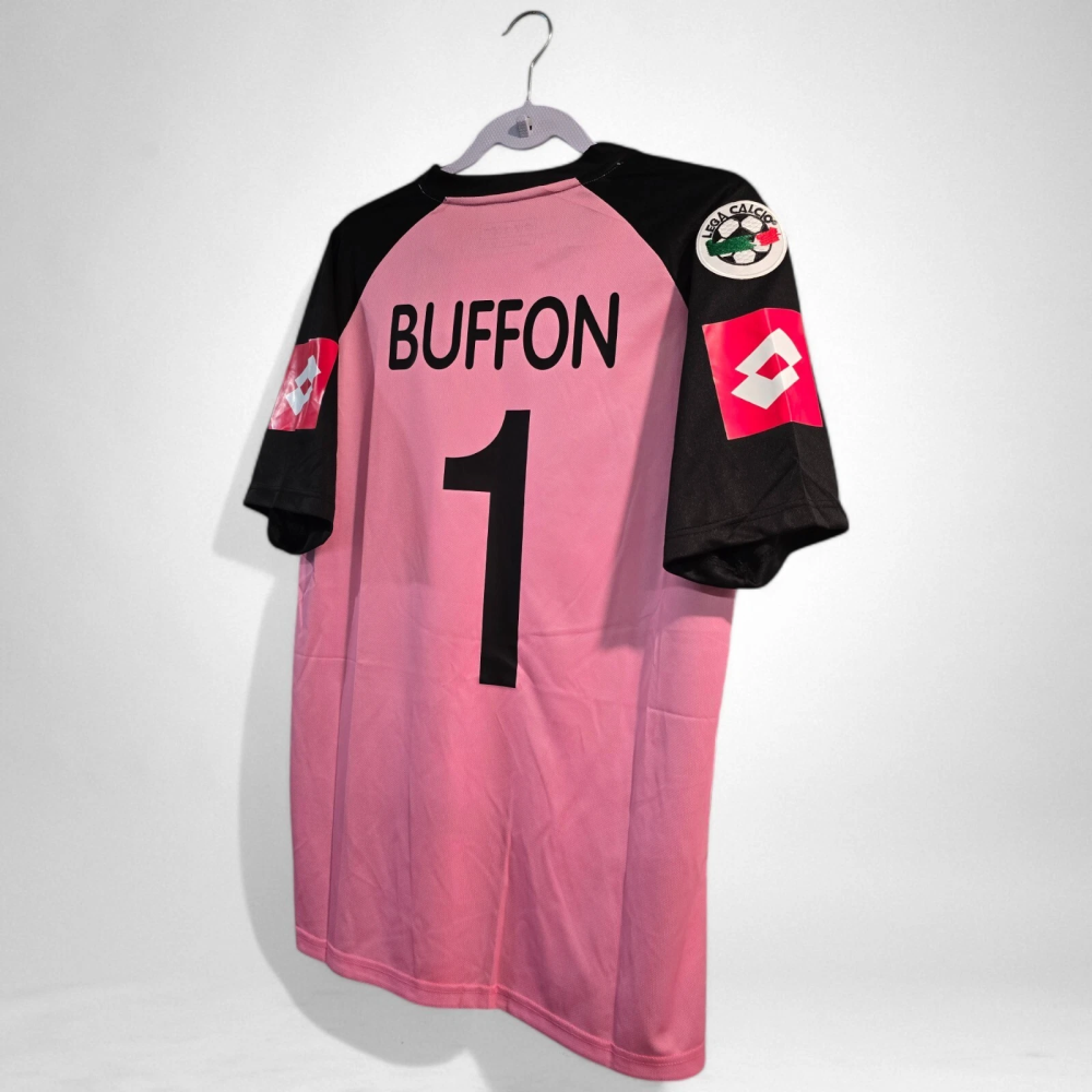 02-03 Juventus Goalkeeper Retro Jersey Pink
